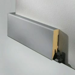 Am billigsten 🛒 BAUHAUS LOGOCLIC Sockelleiste Aluminium 2,6 M X 80 Mm X 18 Mm, Gerade 🎉