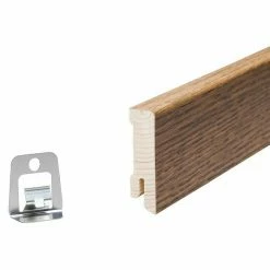 Brandneu 🥰 BAUHAUS Sockelleiste Bernsteineiche 2,4 M X 1,6 Cm X 5,8 Cm 🎉 -Bodenverlegebedarf Verkäufe 12 1190