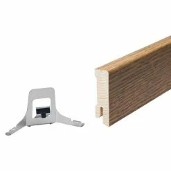 Brandneu 🥰 BAUHAUS Sockelleiste Bernsteineiche 2,4 M X 1,6 Cm X 5,8 Cm 🎉 -Bodenverlegebedarf Verkäufe 12 1191