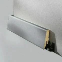 Großhandel 👍 BAUHAUS LOGOCLIC Sockelleiste K58 D Edelstahl 2,6 M X 19 Mm X 58 Mm, Gerade ✨