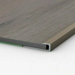 Brandneu 👏 BAUHAUS LOGOCLIC Abschlussprofil 143 Edelstahl Matt, 1 M X 27 Mm X 7,6 Mm, Montageart: Schrauben 😉