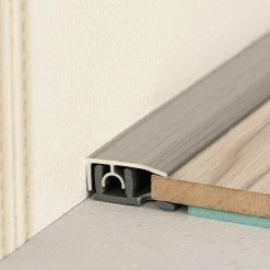 Großhandel 🛒 BAUHAUS LOGOCLIC Abschlussprofil 313 Aluminium Gebürstet, 0,9 M X 26 Mm, Montageart: Stecken 👏