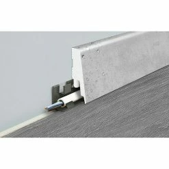 Aktion 🌟 BAUHAUS LOGOCLIC Sockelleiste K58 C Sharky Tiles 2,4 M X 18 Mm X 58 Mm, Gerade ✔️