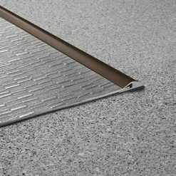 Beste Bewertungen von 🔔 BAUHAUS LOGOCLIC Einfassleiste Braun, 1 M X 26 Mm X 3 Mm, Montageart: Kleben ⭐