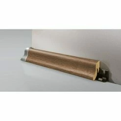 Rabatt 😍 BAUHAUS LOGOCLIC Sockelleiste K40 Hickory Marsala 2,6 M X 22 Mm X 40 Mm, Geschwungen ⌛